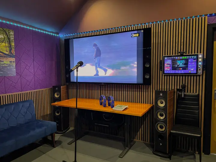 2 WON KARAOKE ROOM image