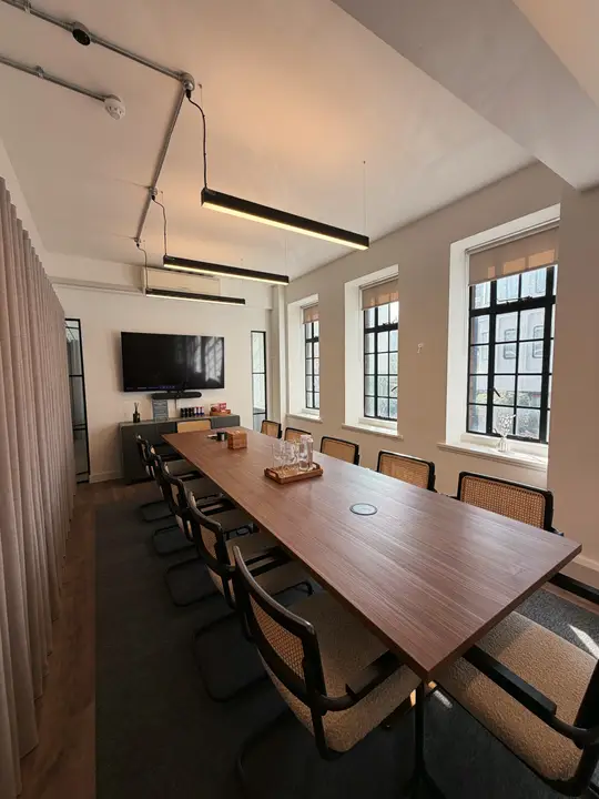 1 Stamford Boardroom (12-person) image
