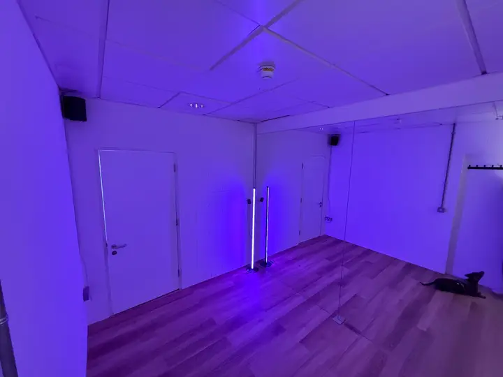 3 Studio 7 image