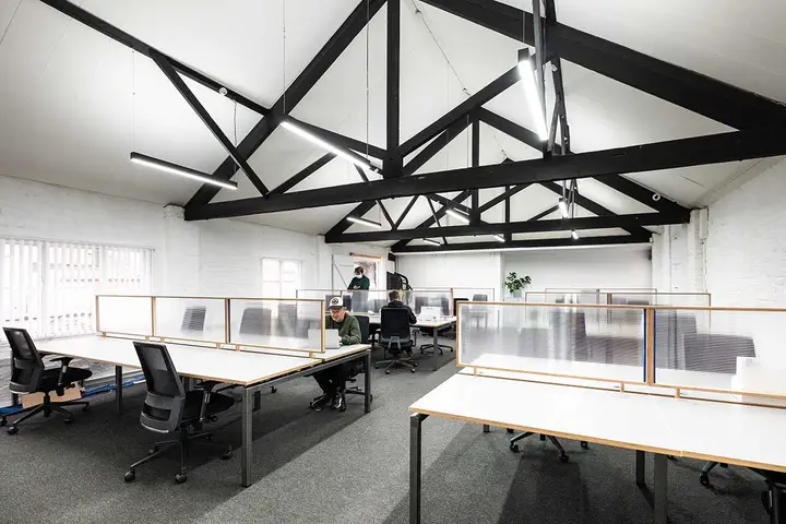 3 Hot Desk image
