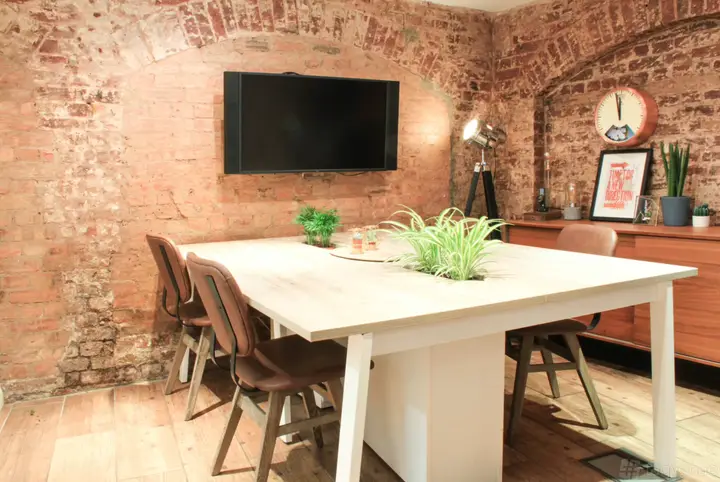 1 The Travel Cafe - Meeting Room image