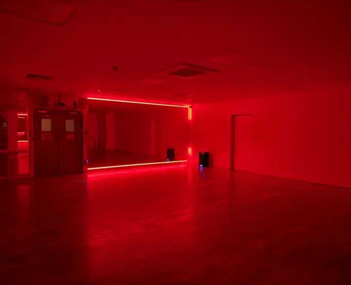 1 Studio 2 image