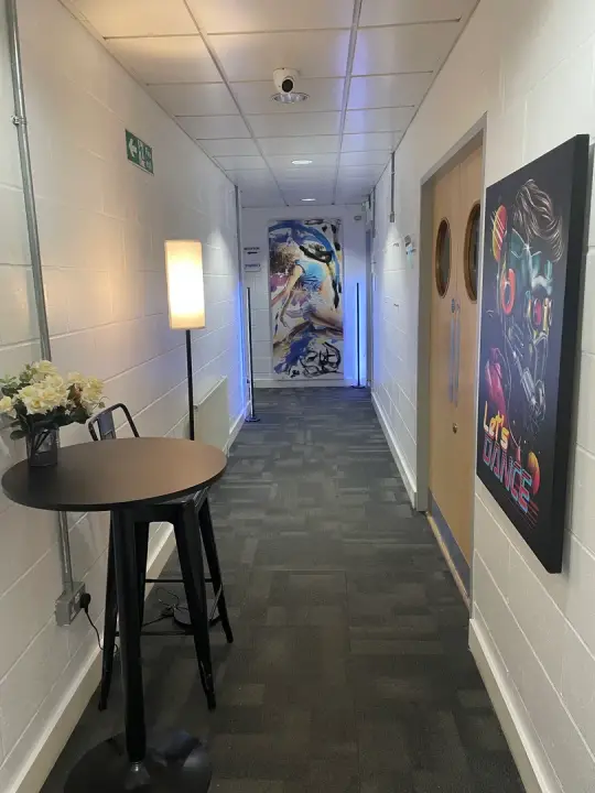 3 Studio 6 image